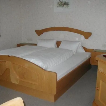 Tanneck Garni Apartment *