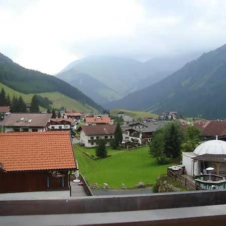 Tanneck Garni Apartman *