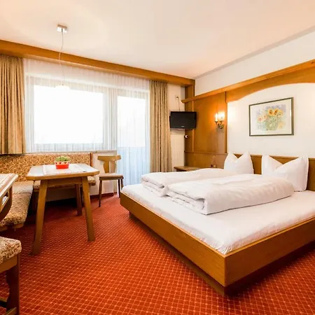 Tanneck Garni Apartman *