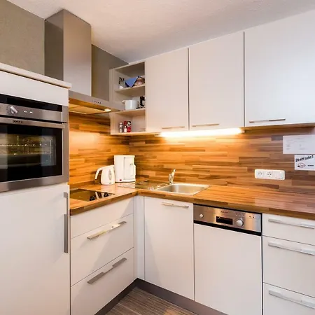 Tanneck Garni Apartment *